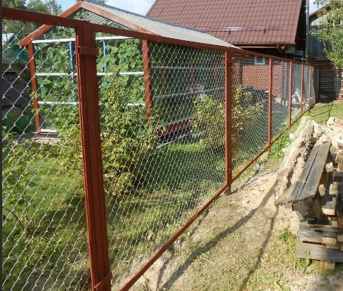 Забор сварной из сетки рабицы